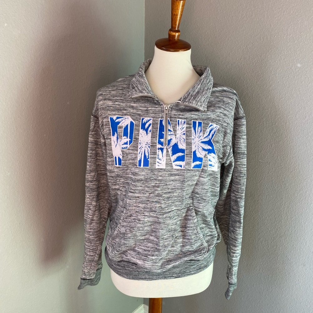 gray and blue sweatshirt